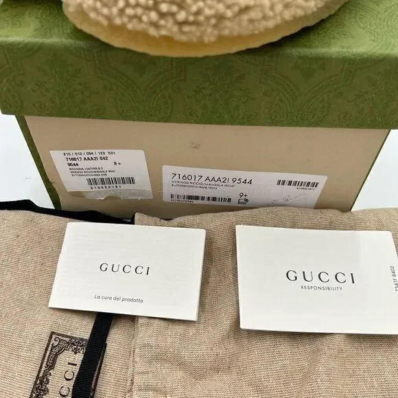 Men’s Gucci Horsebit ivory woolloafers size 9.5 made in Italy.